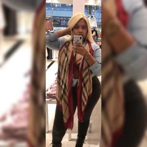 Meet your Posher, Lala